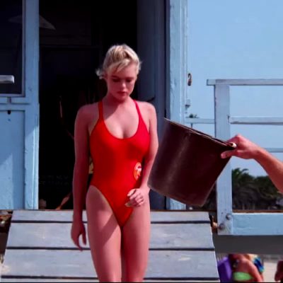 Erika Eleniak Gorgeous In Baywatch