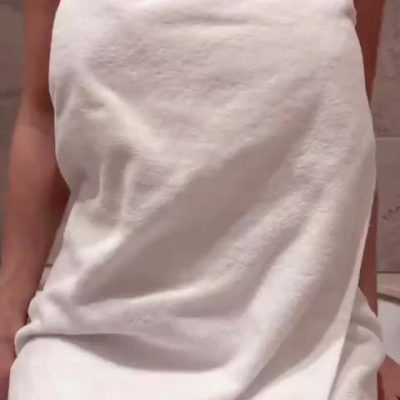 Watch Out! Big Mommy Milkers Under My Towel 🥰